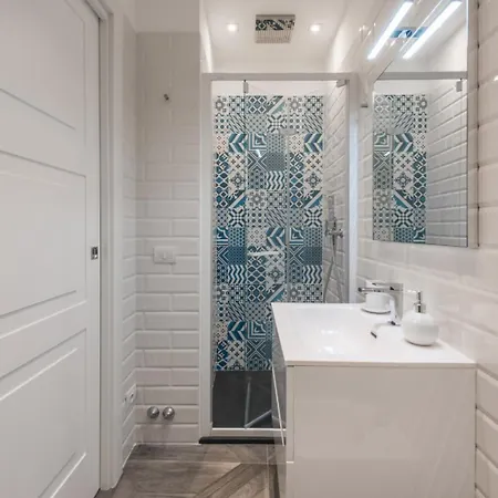 Dreams House Centre * Bari